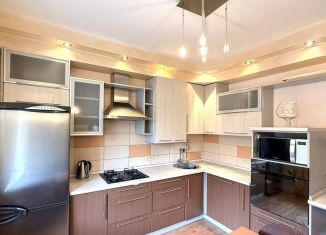 Сдается 3-комнатная квартира, 90 м2, Калининградская область, Советский проспект, 105Б