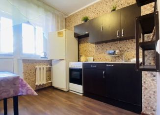 Сдаю 1-ком. квартиру, 41 м2, Уфа, улица Генерала Кусимова, 15/1