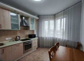 Сдам в аренду двухкомнатную квартиру, 51.1 м2, Москва, 1-й Очаковский переулок, 3