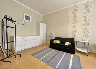 Сдается в аренду однокомнатная квартира, 30.6 м2, Москва, Гаражная улица, 5