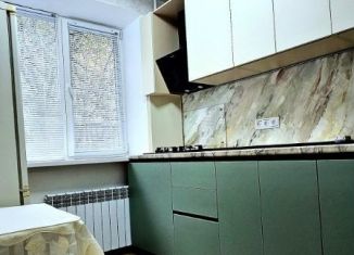 Сдается двухкомнатная квартира, 50 м2, Ростов-на-Дону, проспект Соколова, 81/1