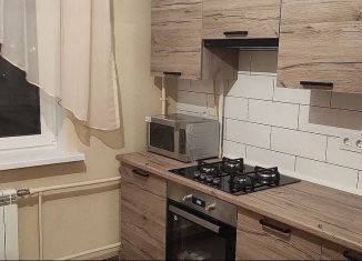 Сдается 1-комнатная квартира, 35 м2, Белгород, улица Дегтярёва, 2