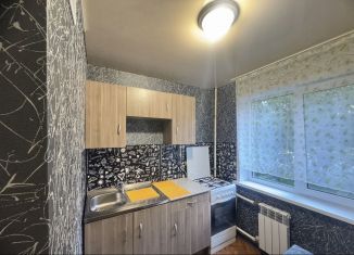 Двухкомнатная квартира в аренду, 44 м2, Казань, улица Космонавтов, 6