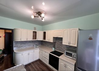 Сдам в аренду 1-ком. квартиру, 44 м2, Калининградская область, Интернациональная улица, 46