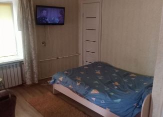 Сдаю в аренду однокомнатную квартиру, 32 м2, Волхов, улица Калинина, 14