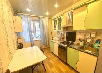 Сдается в аренду двухкомнатная квартира, 45 м2, Тихвин, 5-й микрорайон, 26