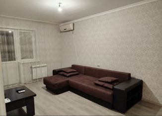 2-комнатная квартира в аренду, 70 м2, Элиста, 7-й микрорайон, 4к3