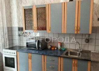 Сдается в аренду двухкомнатная квартира, 49 м2, Новосибирская область, улица Макаренко, 5