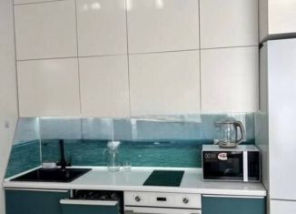 Сдаю в аренду двухкомнатную квартиру, 48 м2, Тюмень, улица Первооткрывателей, 8