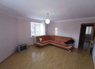 Сдаю трехкомнатную квартиру, 80 м2, Республика Башкортостан, улица Чудинова, 7/1