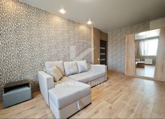 Сдаю в аренду однокомнатную квартиру, 35 м2, Москва, улица Генерала Донскова, 19к4