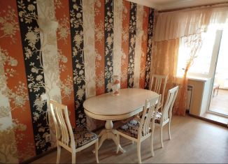 Аренда 2-ком. квартиры, 71 м2, Омская область, улица Крупской, 10