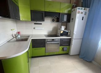 Сдается в аренду 3-ком. квартира, 75 м2, Тюмень, Широтная улица, 13А, Восточный округ