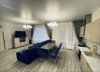 Сдам в аренду 3-ком. квартиру, 125 м2, Ростов-на-Дону, улица Максима Горького, 168