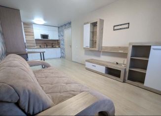 Сдается двухкомнатная квартира, 44 м2, Киров, улица Потребкооперации, 44