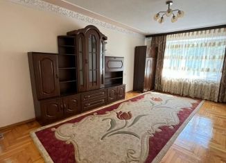 Сдам трехкомнатную квартиру, 87 м2, Кабардино-Балкариия, улица Кирова, 2В