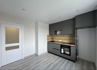 Продажа двухкомнатной квартиры, 57.6 м2, Удмуртия, улица Михаила Петрова, 33Б