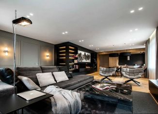 Продам 3-ком. квартиру, 79 м2, Тюмень, улица Василия Малкова, 12