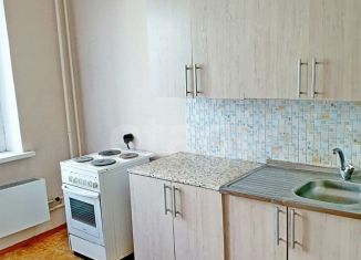 Продаю 1-ком. квартиру, 34 м2, Омск, 1-я улица Челюскинцев, 98