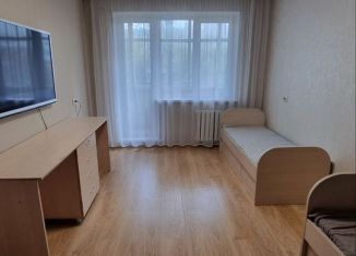 Продаю двухкомнатную квартиру, 47.8 м2, Чебоксары, улица Гузовского, 9