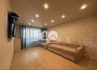 Продаю 2-ком. квартиру, 49 м2, Новосибирск, улица Связистов, 1