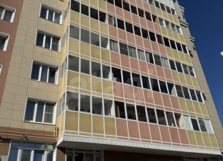 Продаю 1-комнатную квартиру, 45 м2, Чебоксары, улица Пирогова, 1к4