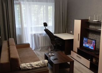 Продаю 2-ком. квартиру, 44.2 м2, Курск, улица Степана Разина, 4