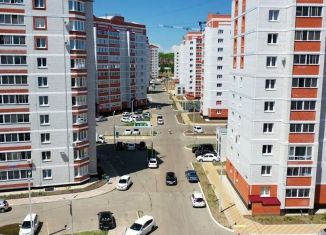 Продаю 2-ком. квартиру, 53 м2, село Чигири, улица Василенко, 7/2