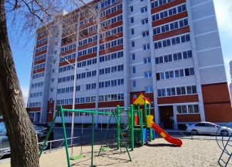 Продам 2-ком. квартиру, 59.1 м2, Благовещенск, Октябрьская улица, 233