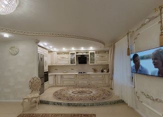 Продам 4-ком. квартиру, 142 м2, Вологда, улица Гоголя