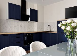 Продаю 3-ком. квартиру, 80 м2, Краснодар, Питерская улица, 40к3