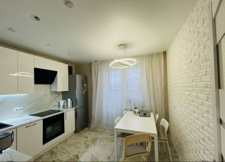 Продается 1-комнатная квартира, 41 м2, Чебоксары, проспект Тракторостроителей, 74