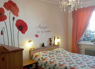 Продам 2-комнатную квартиру, 56 м2, Мурманск, улица Крупской