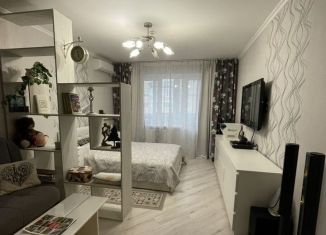 Продаю 1-ком. квартиру, 38 м2, Новгородская область, Завокзальная улица, 12