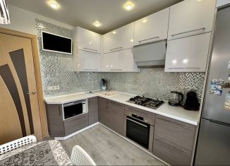 Продам двухкомнатную квартиру, 55 м2, Смоленск, Кловская улица