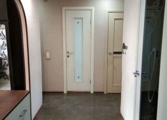 Сдам в аренду двухкомнатную квартиру, 59 м2, Псков, улица Труда, 57