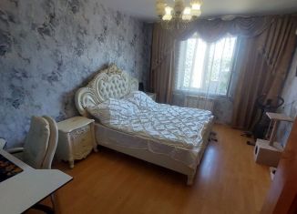 Продам трехкомнатную квартиру, 82 м2, Конаково, улица Александровка, 1