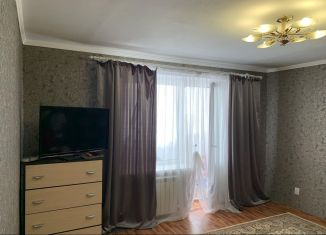 Продаю однокомнатную квартиру, 33 м2, поселок городского типа Алексеевка, Северная улица, 5Б