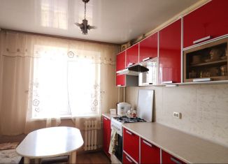 Продается трехкомнатная квартира, 72 м2, Волжск, улица Свердлова, 25А