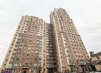 Продаю трехкомнатную квартиру, 61.9 м2, Татарстан, Чистопольская улица, 61Б