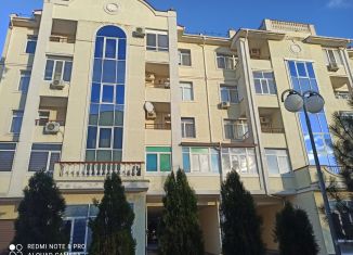 Продаю двухкомнатную квартиру, 92 м2, Евпатория, проспект Ленина, 68к19, ЖК Мойнаки