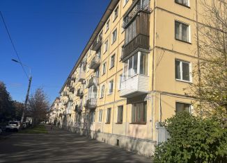 Продажа 3-комнатной квартиры, 56.7 м2, Санкт-Петербург, проспект Шаумяна, 40