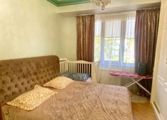 Сдаю в аренду трехкомнатную квартиру, 90 м2, Дагестан, улица Гагарина