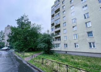 Продается двухкомнатная квартира, 49.8 м2, Санкт-Петербург, Будапештская улица, 91к1, метро Дунайская