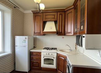 Сдача в аренду 2-комнатной квартиры, 42 м2, Дагестан, улица Магомета Гаджиева, 208