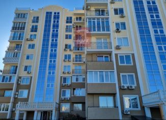 Продам трехкомнатную квартиру, 84 м2, Евпатория, проспект Ленина, 68к42, ЖК Мойнаки