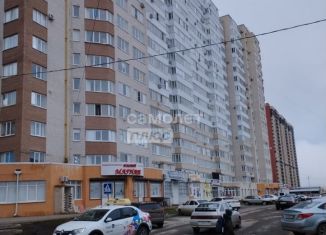 Продам 3-ком. квартиру, 110 м2, Ставрополь, улица Доваторцев, 86/1, Промышленный район