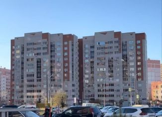 Продается трехкомнатная квартира, 91 м2, Оренбург, Ленинский район, Салмышская улица