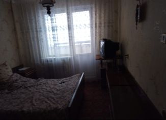 Продам 3-комнатную квартиру, 63.7 м2, Тырныауз, Эльбрусский проспект, 31