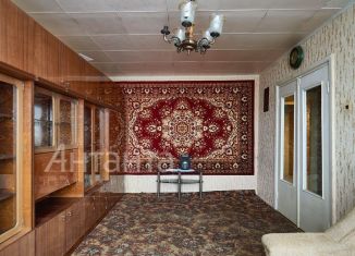 Продается 3-комнатная квартира, 62.5 м2, Омск, Центральная улица, 1